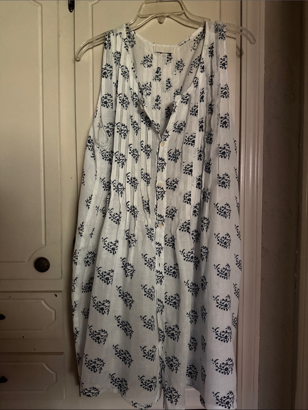 CP Shades Lightweight White Sleeveless Button-Front Dress with Navy Leaf Print